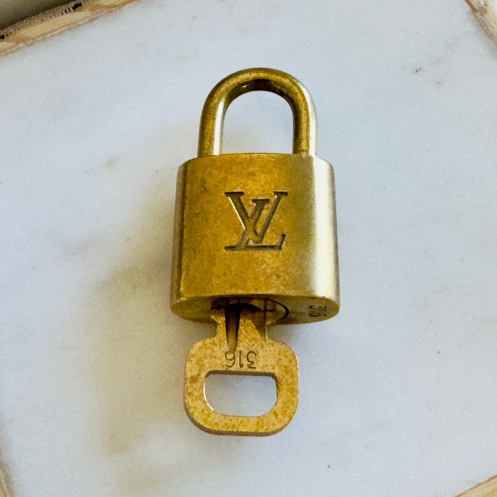 LV lock 316